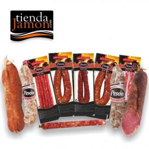 Lote surtido de embutido con queso.